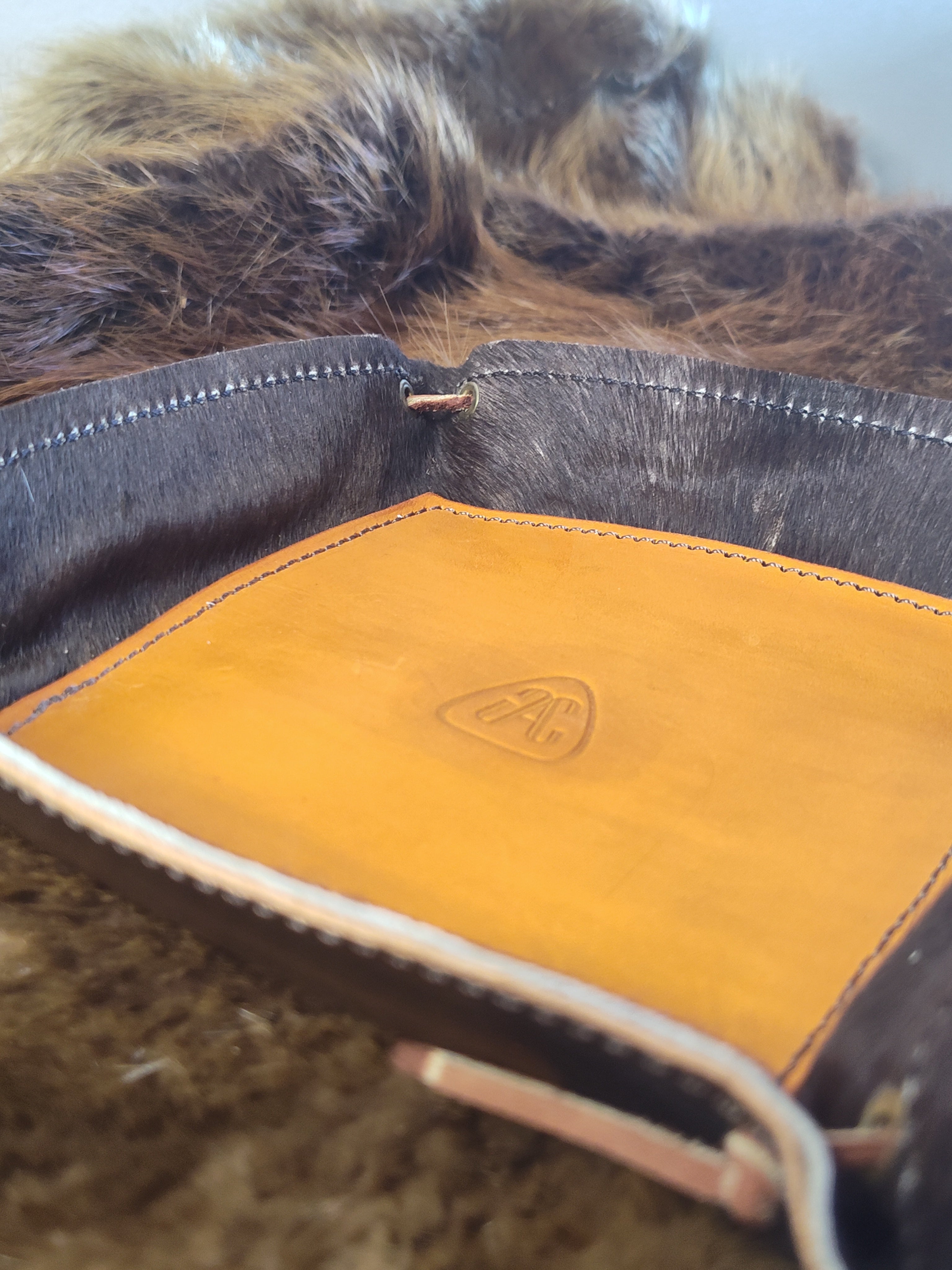 Valet Tray hide on