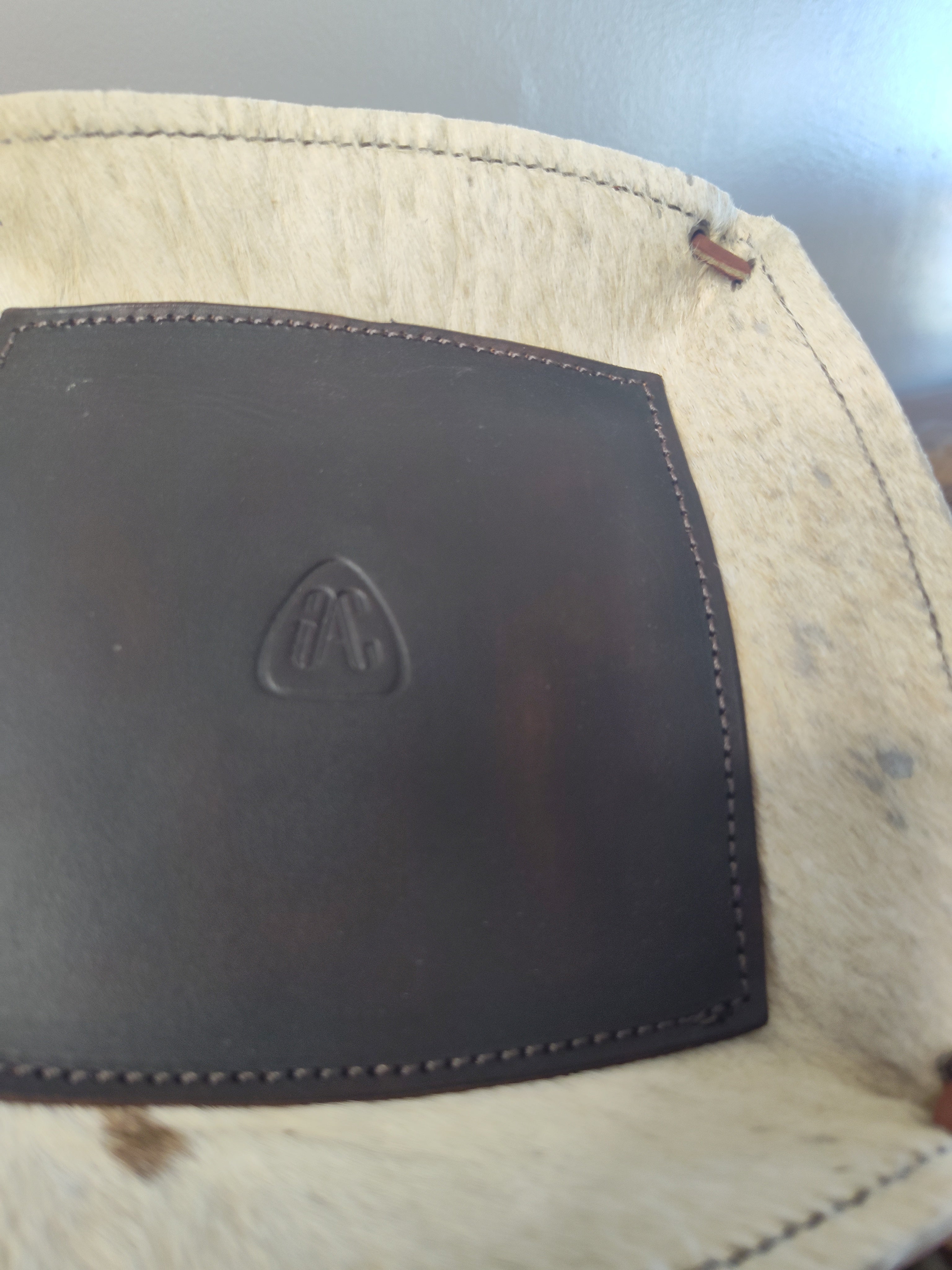 Valet Tray with Hide on